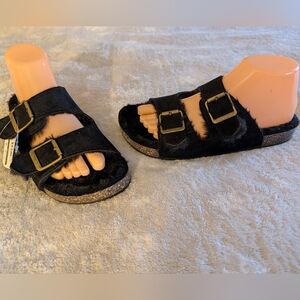 New Secret Treasures Women's Black Fur Lined Sandals Adjustable Straps Size 7-8